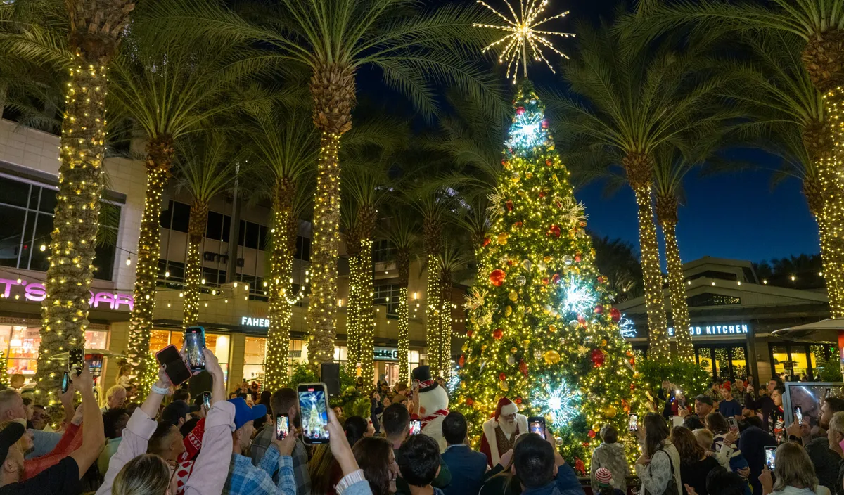 Annual Tree Lighting — Scottsdale Quarter — official source image