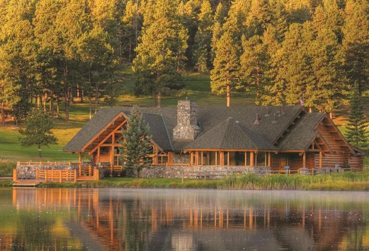 Evergreen Lake Ice Skating (Evergreen Lake House) — official source image
