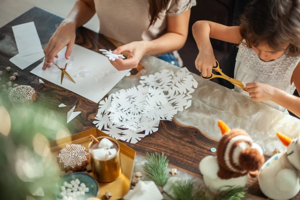 Forest School: Holiday Helpers (Ages 2–5) — Bayard Cutting Arboretum — program image