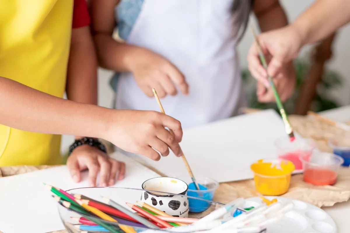 Mixin' It Up with the Mini-Masters (YH301), ages 5-7 – Dunedin Fine Art Center — program image