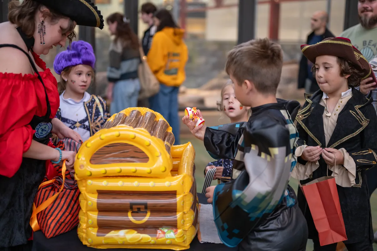 Trick-or-Treat Nights at the St. Louis Aquarium — official source image