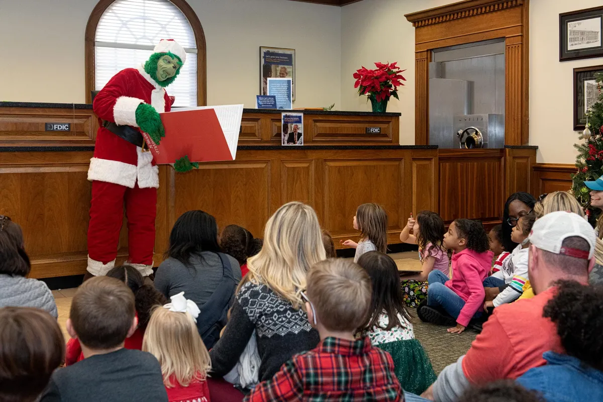 How the Grinch Stole Christmas Reading and the Grinch's House — official source image