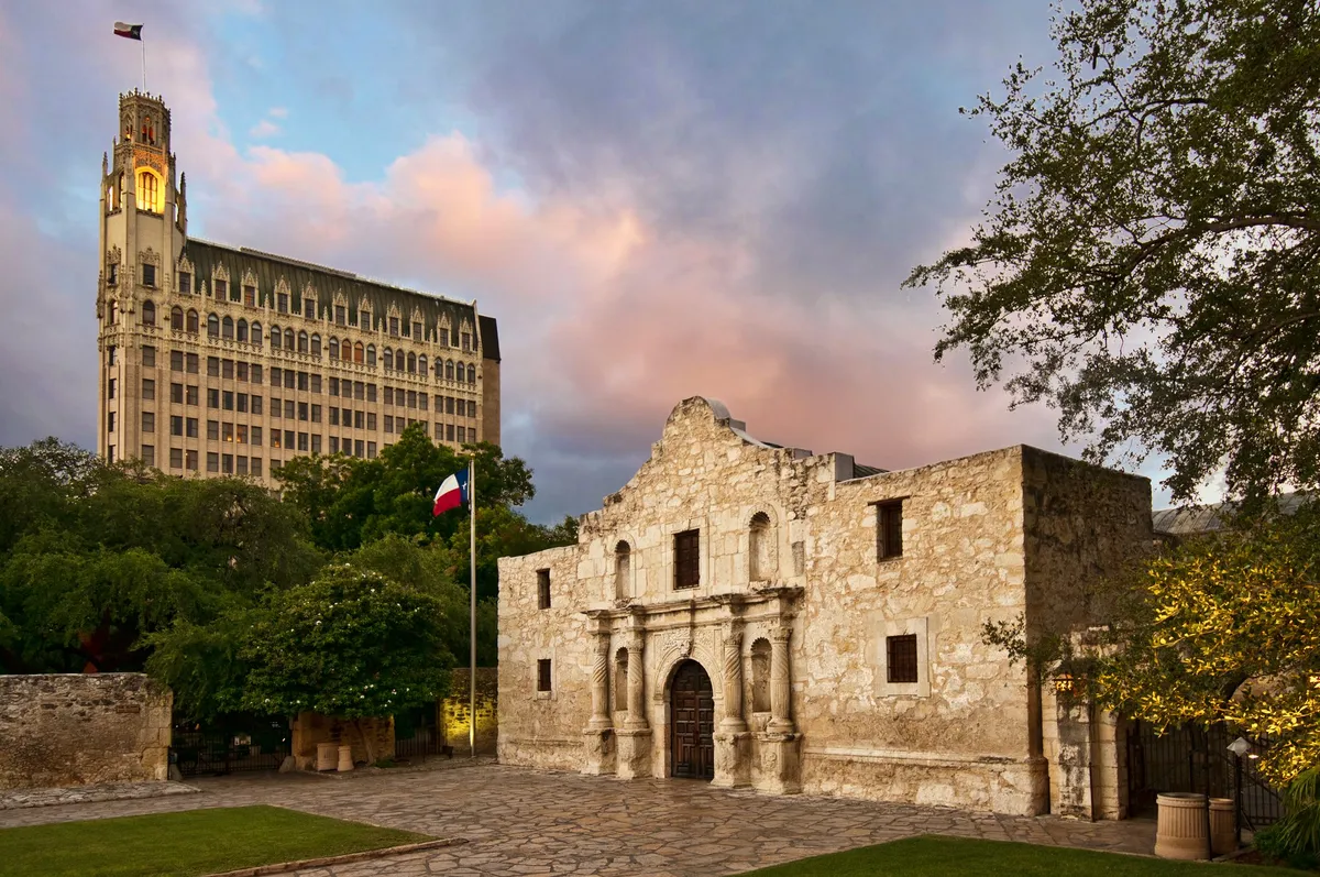 The Alamo (Alamo Church and grounds) — official source image