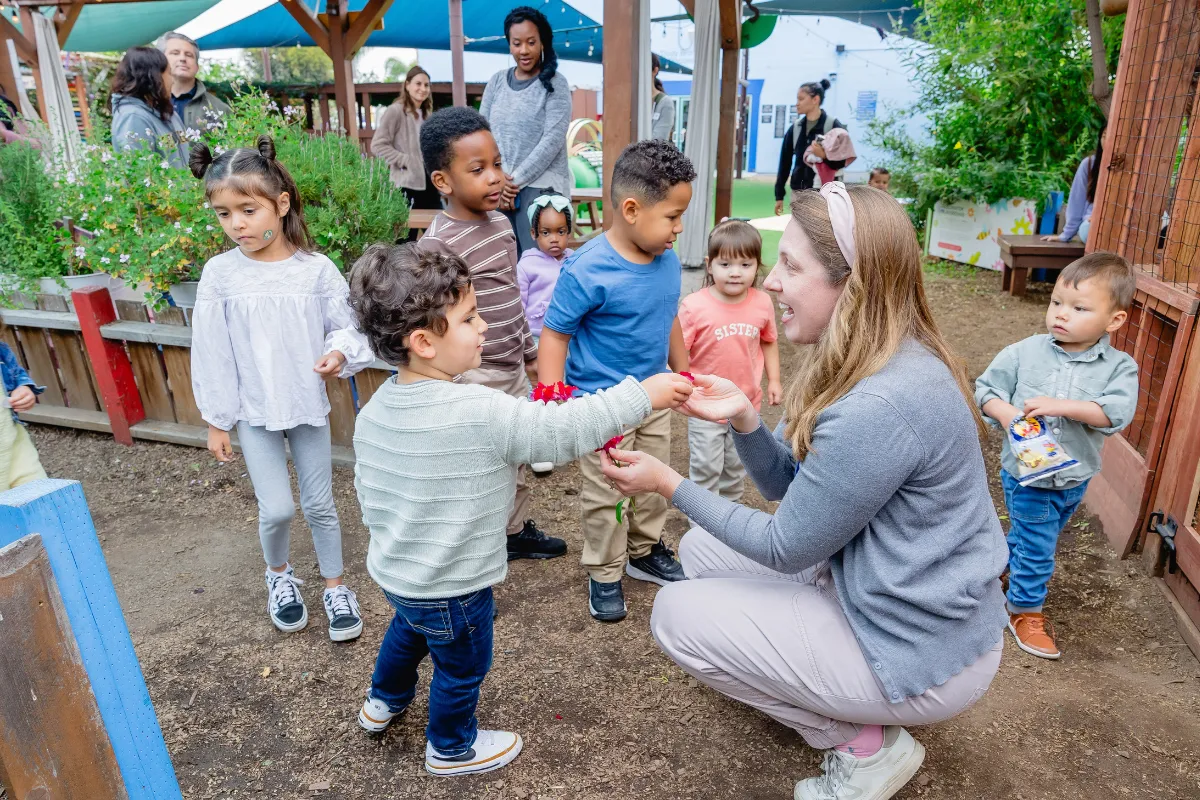 Star Affirmation Mirror Family Workshop at the Children's Museum of Discovery — official source image