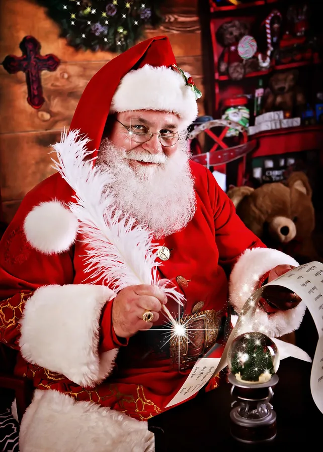 Free Selfies with Santa at Lee's Summit History Museum — official source image
