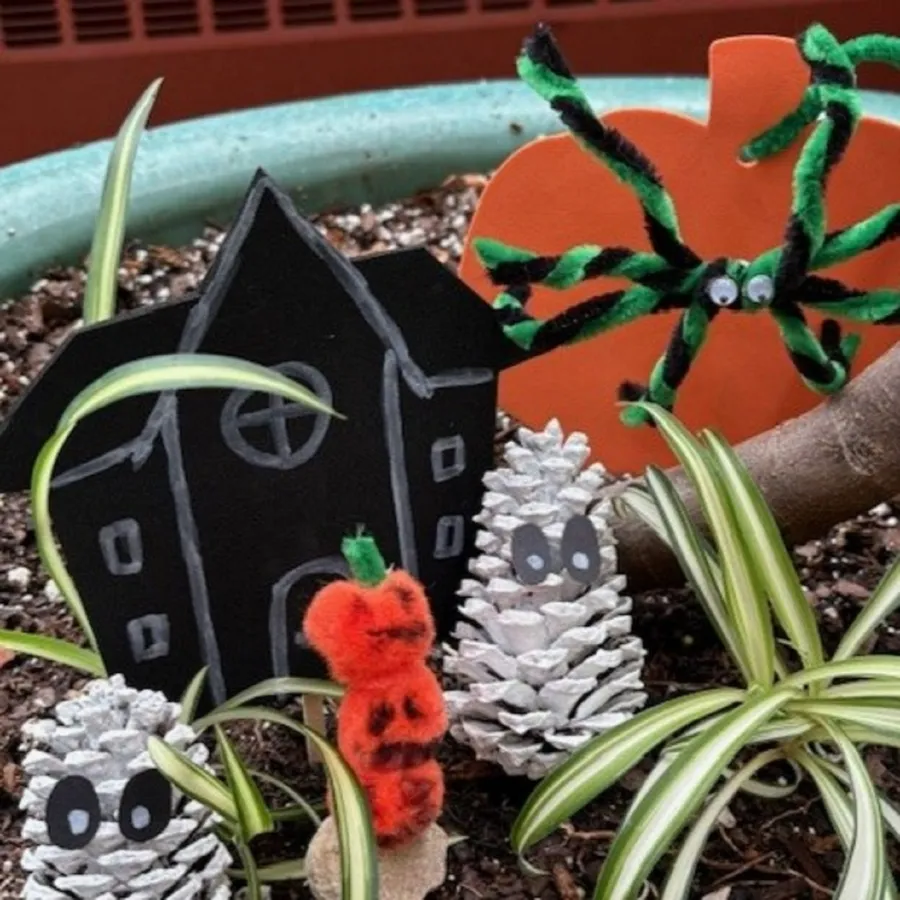 Children and Family Make and Take: Ghostly Gardens — official source image