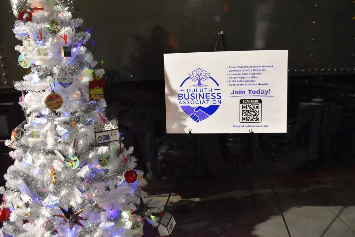 Festival of 100 Trees — Southeastern Railway Museum, Duluth — official source image