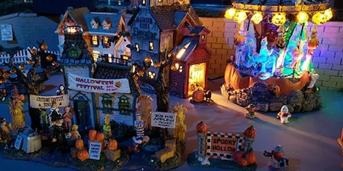 Spooky Trains! Halloween Night Trains — official source image