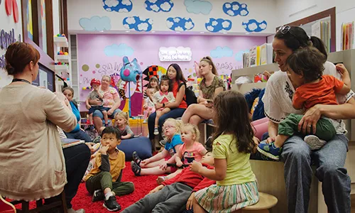 REC Reads Toddler Art Storytime at the Cincinnati Art Museum — program image