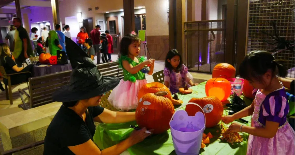 Community Nights: Halloween in the Courtyard — official source image