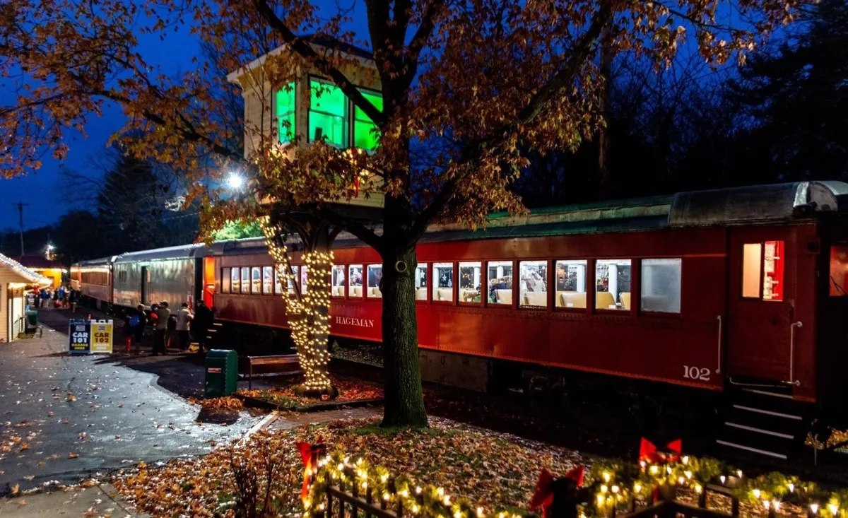 North Pole Express on the LM&M Railroad (Lebanon) — official source image