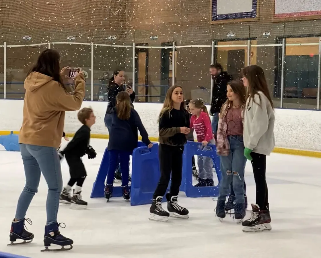 Public skating at Extreme Ice Center — official source image