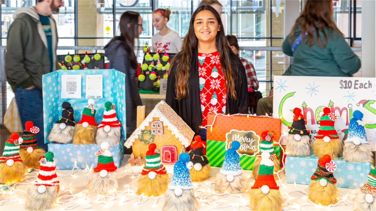 Holiday Kid Makers Market (Lenexa Public Market) — official source image
