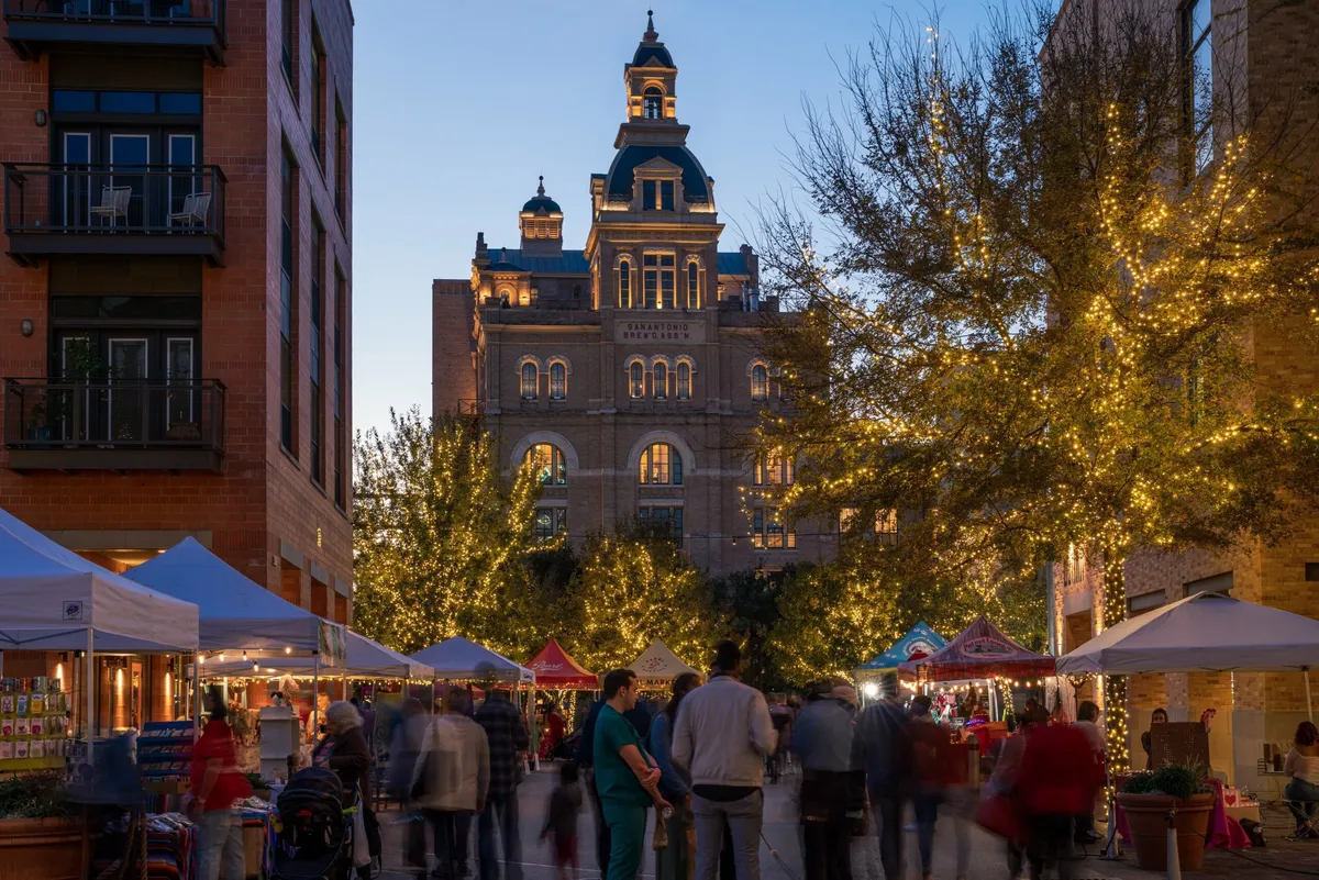 Holiday Night Markets at Pearl — official source image
