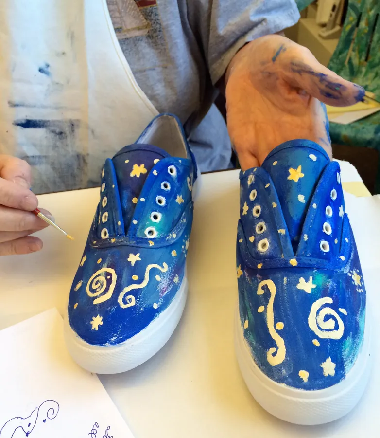 Paint Your Sneakers — official source image