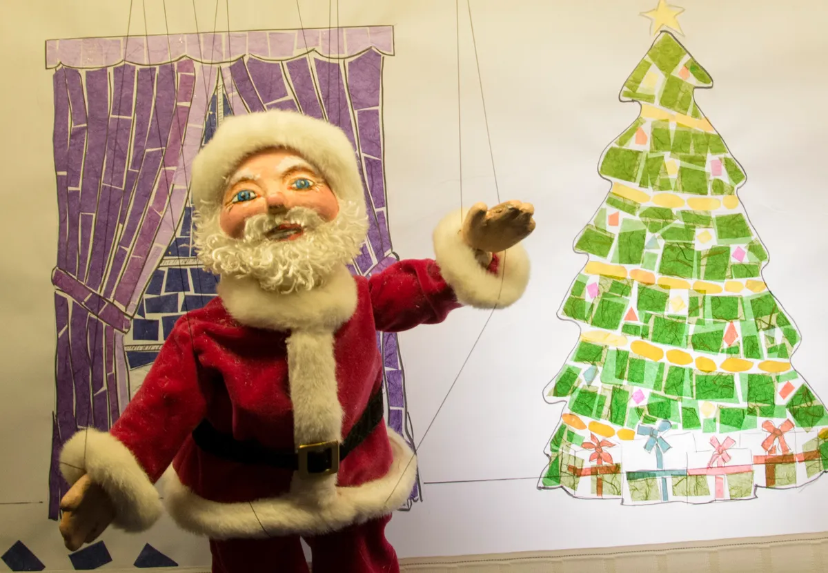 The Night Before Christmas — puppet show — official source image