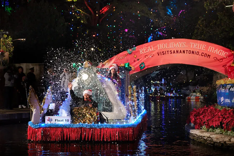 45th Annual Ford Holiday River Parade and Lighting Ceremony — official source image