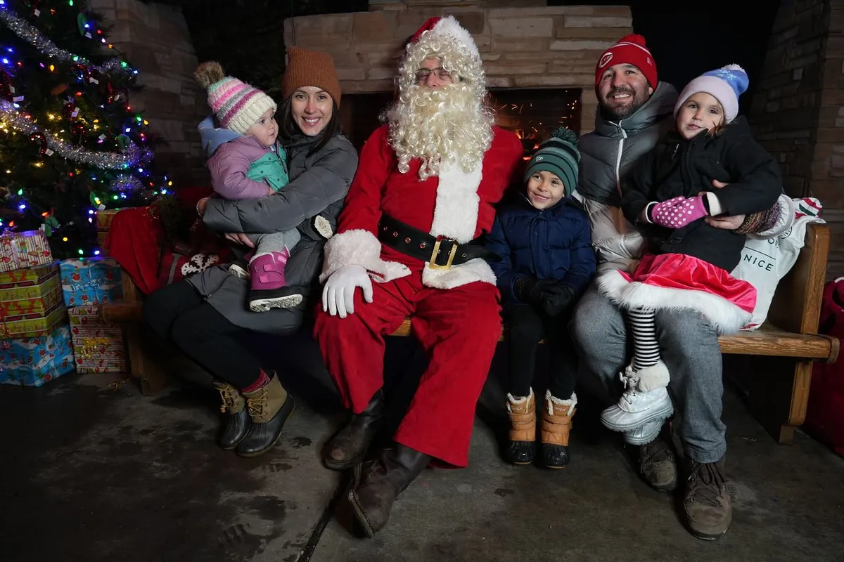 Moon Lights Holiday Festival — official source image