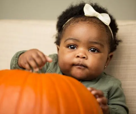 Trick or Treat at the Mall (Discoveries Library) — official source image