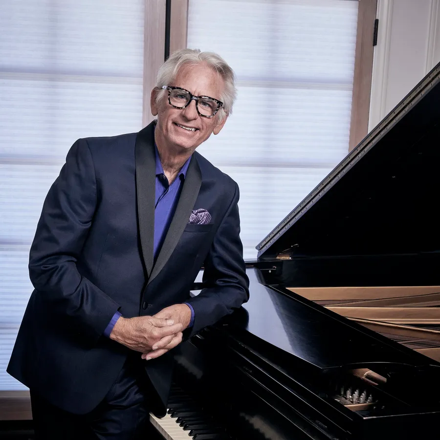David Benoit Christmas Tribute to Charlie Brown at the Carpenter Center — official source image
