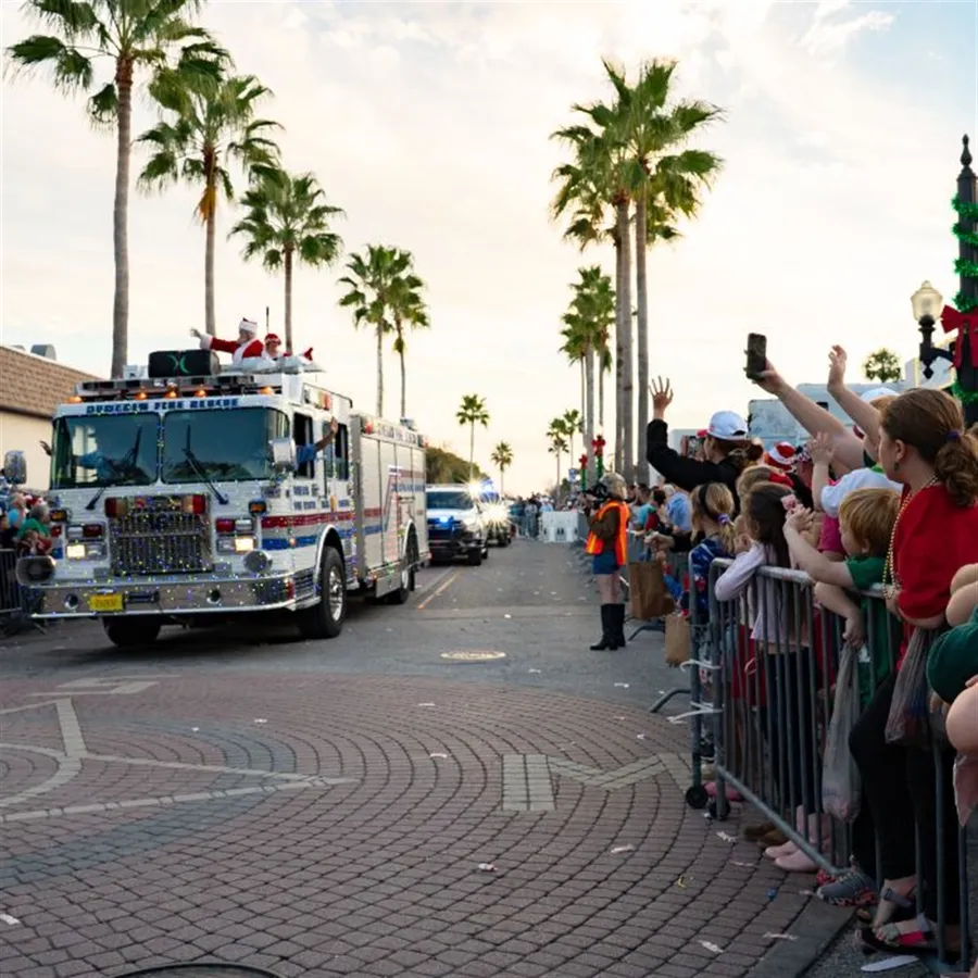 Dunedin Holiday Parade & Old Fashioned Christmas — official source image