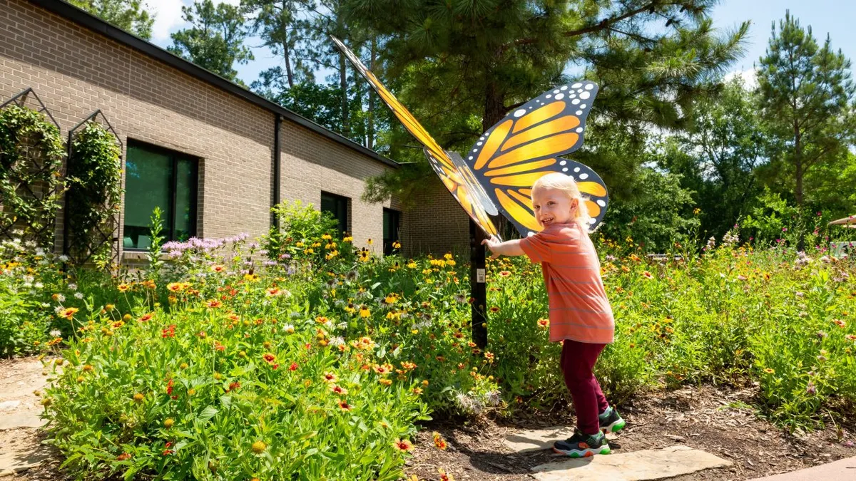 Discover Nature Together — Fall Foliage Scavenger Hunt — official source image