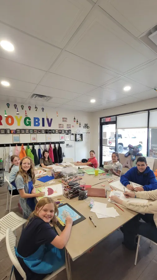 Art Lobby Kids Studio Classes and Creative Workshops — program image