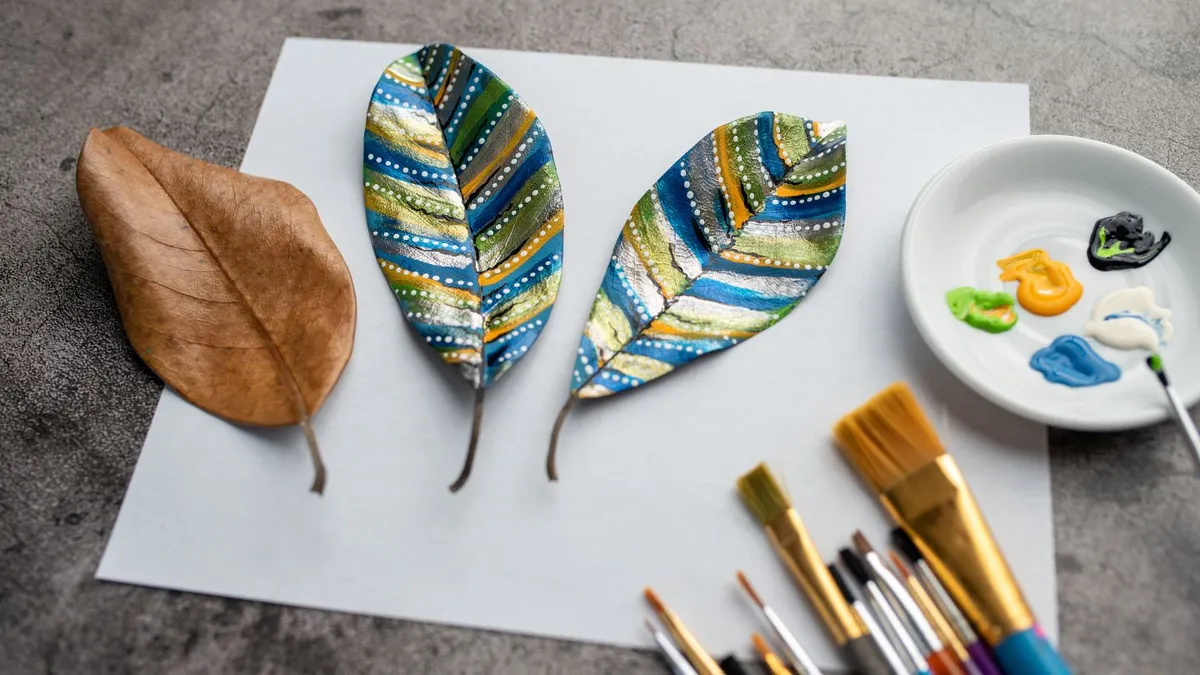 Fall into Art: Painted Leaf Mobile Workshop - Long Island Museum — official source image